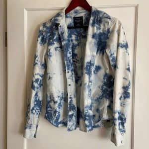 5/$25 American Eagle Tie Dye Button Down Sz M